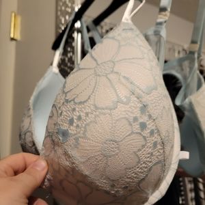 38DD Victoria secret bra